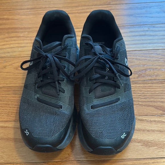On Running Black Athletic Shoes - Picture 1 of 5
